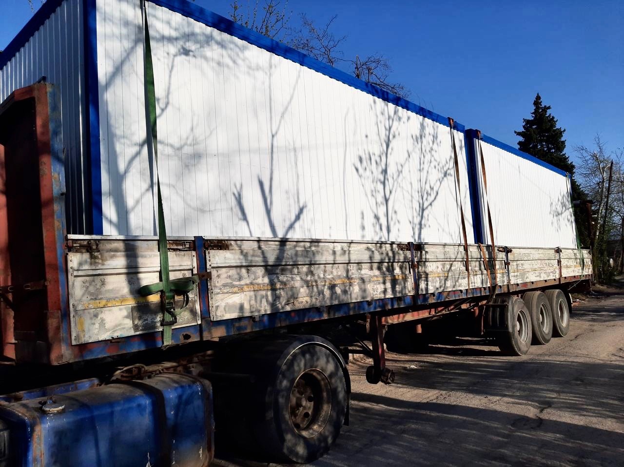 Перевозка более 30 модульных домов